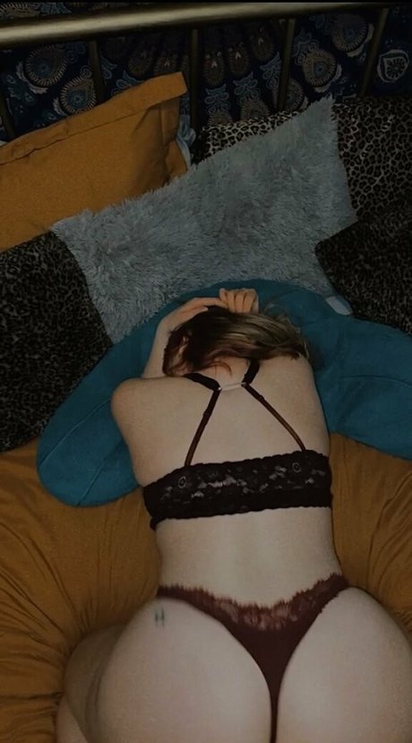 Naakte gelekte OnlyFans-foto van Dontknowher69