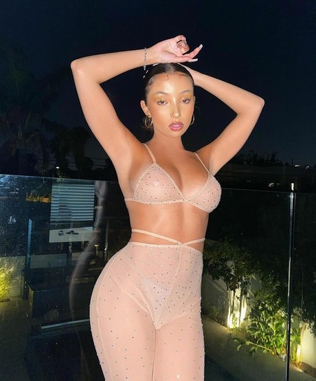 Alaston vuotanut OnlyFans-kuva Alessya Farrugia