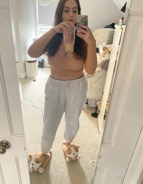 Alaston vuotanut OnlyFans-kuva Elisabeth Marchini