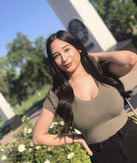 Bitamartinezz OnlyFansリークヌード写真