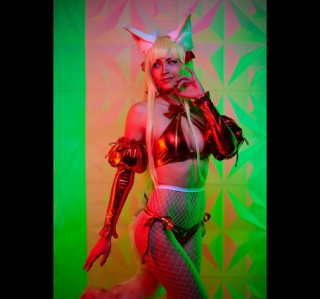 Alasti lekkinud OnlyFans-i pilt Lovelyxriot