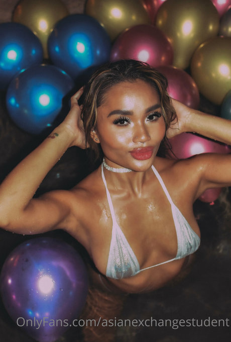 Nagie wyciekłe zdjęcie OnlyFans od Newbie Asian