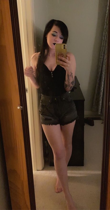 Foto di nudo di fuga di OnlyFans di Becky May