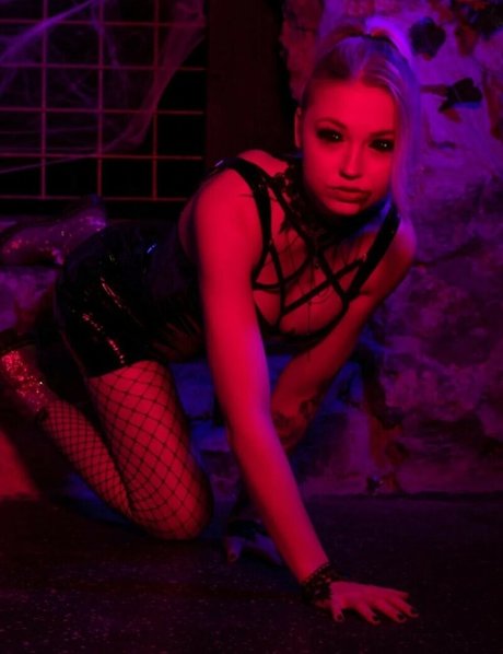 Alasti lekkinud OnlyFans-i pilt Sinchen