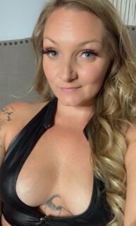 Foto nua vazada do OnlyFans de Emberjayne