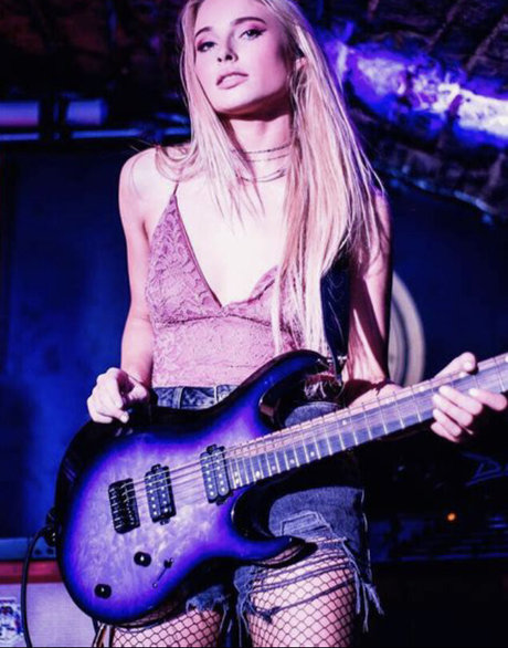 Photo nue de fuite OnlyFans de Sophie Lloyd