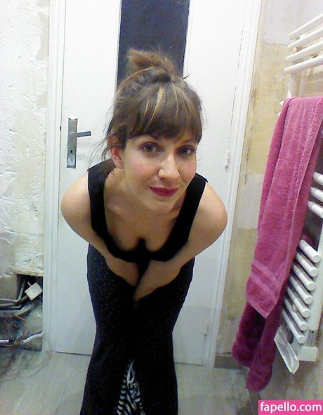 Nagie wyciekłe zdjęcie OnlyFans od Carine Ribert