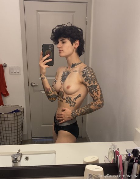 Обнаженная фотография утечки OnlyFans от Vasiliki Halastaras