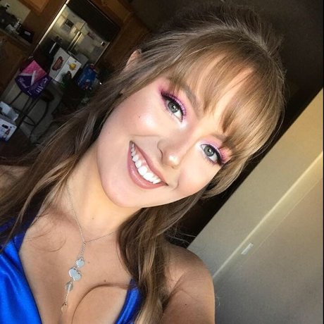 Nagie wyciekłe zdjęcie OnlyFans od Maddy Belle