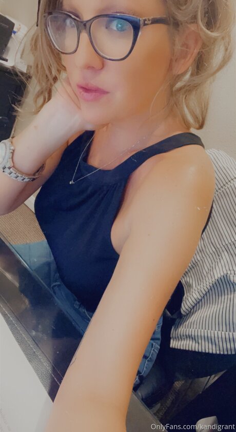 Kandigrant naked leaks OnlyFans pic