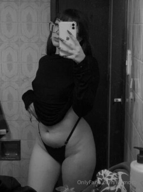 Naken läckt OnlyFans-bild av Lilymorb