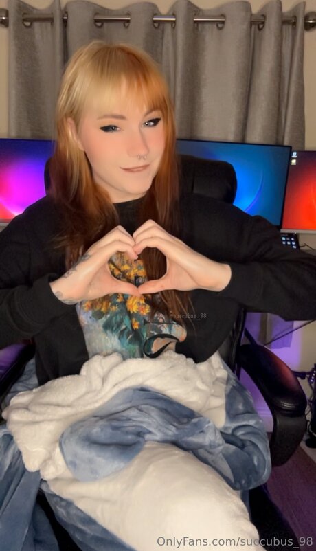 Naakte gelekte OnlyFans-foto van Succubus 98