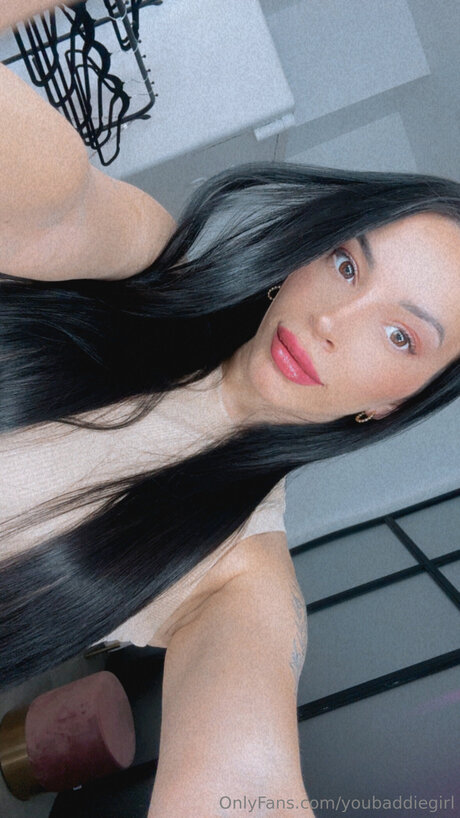 Nacktes geleaktes OnlyFans-Foto von Youbaddiegirl