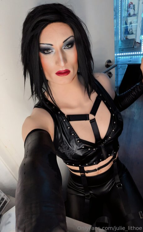 Naakte gelekte OnlyFans-foto van Julie Lithoe