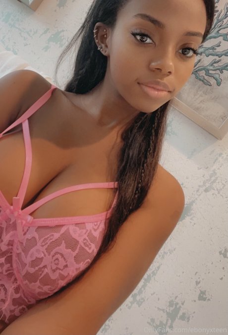 Nagie wyciekłe zdjęcie OnlyFans od Ebonyxvenus