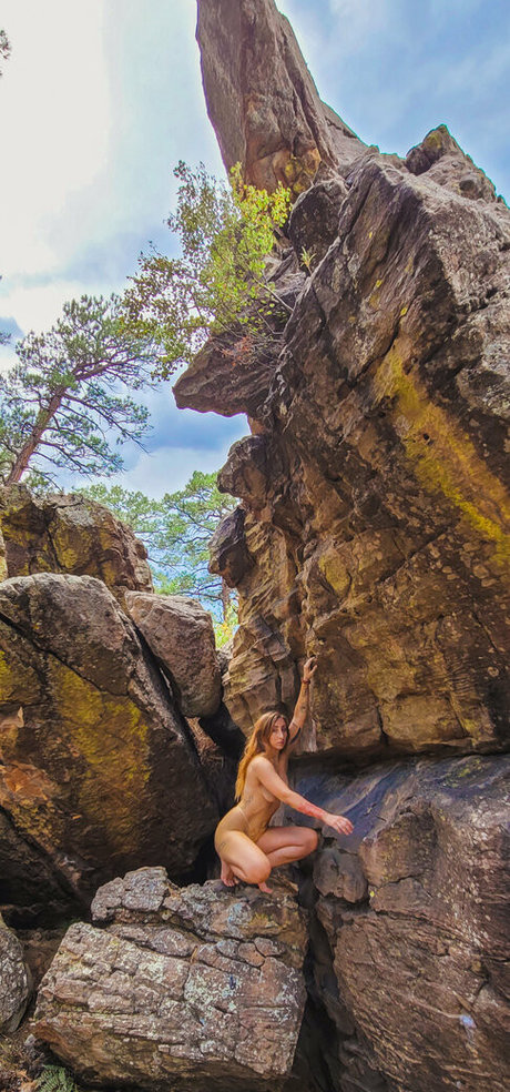 Zoebytheriverfree OnlyFans 유출 누드 사진