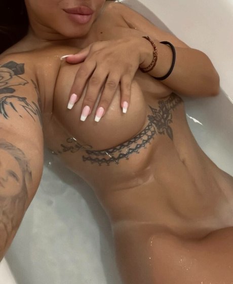 Naakte gelekte OnlyFans-foto van Selena Perez