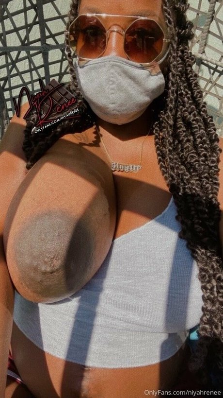 Niyahrenee naked leaks OnlyFans pic