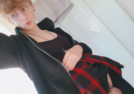 Alasti lekkinud OnlyFans-i pilt Parkdaleart