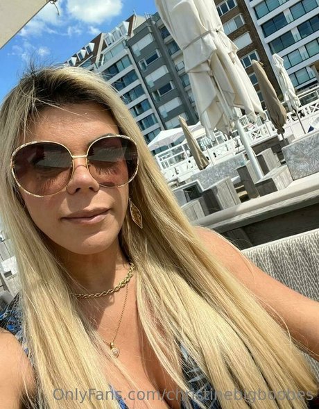 Naakte gelekte OnlyFans-foto van Christinebigboobes
