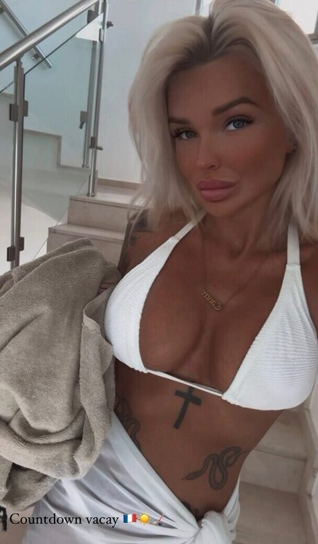 Nacktes geleaktes OnlyFans-Foto von Emma Sandell  Sandellemma