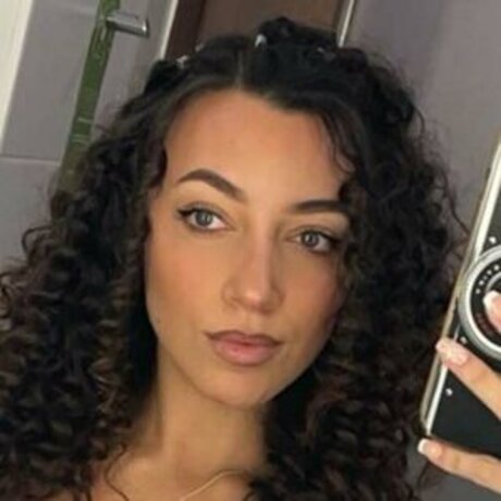 Alaston vuotanut OnlyFans-kuva Liala Naema