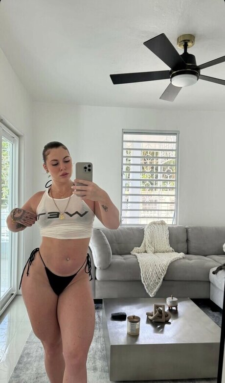 Nicolecarluccii OnlyFansリークヌード写真