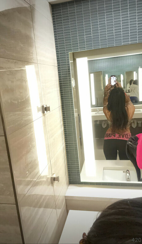 Foto nua vazada do OnlyFans de Catholicnun