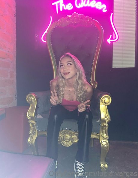 Luciavargas naked leaks OnlyFans pic