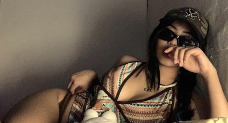Naken läckt OnlyFans-bild av Bunnygirlneki