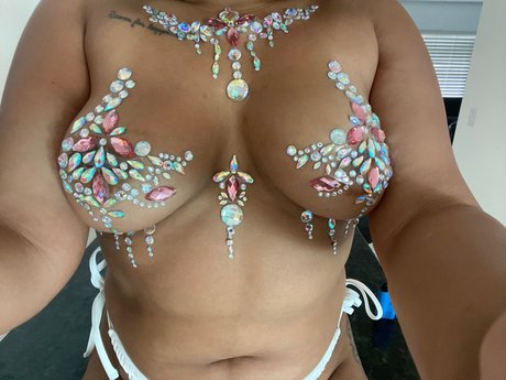 Foto di nudo di fuga di OnlyFans di Shea Butter Baby 