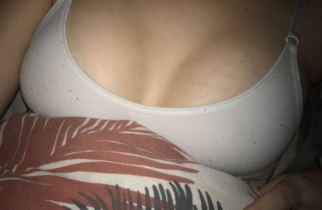 Naakte gelekte OnlyFans-foto van El