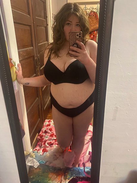 Photo nue de fuite OnlyFans de Plumper Princess