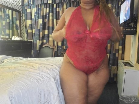 Photo nue de fuite OnlyFans de Platinum Booty