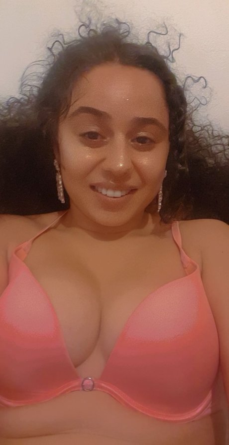 Nacktes geleaktes OnlyFans-Foto von Bella