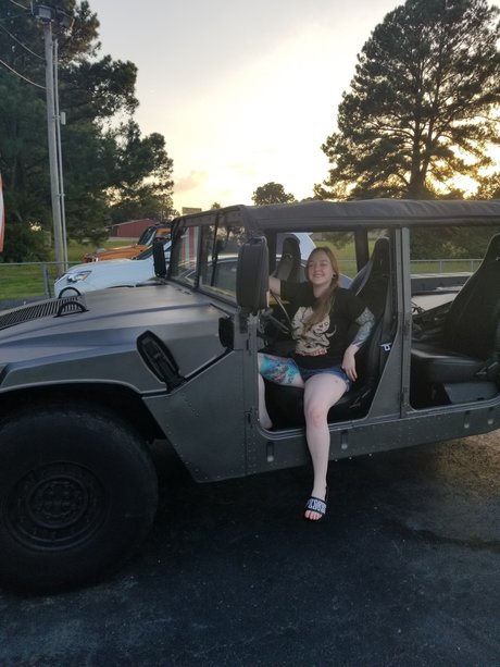 Обнаженная фотография утечки OnlyFans от Mightymegan