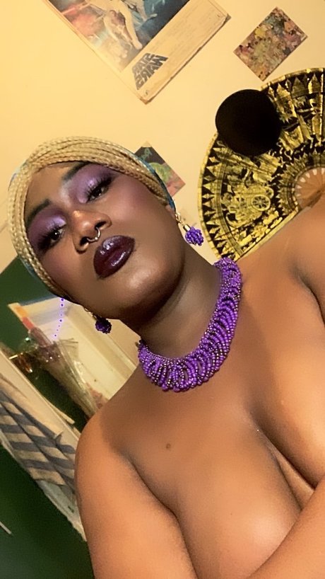 Nacktes geleaktes OnlyFans-Foto von Ts Nikki