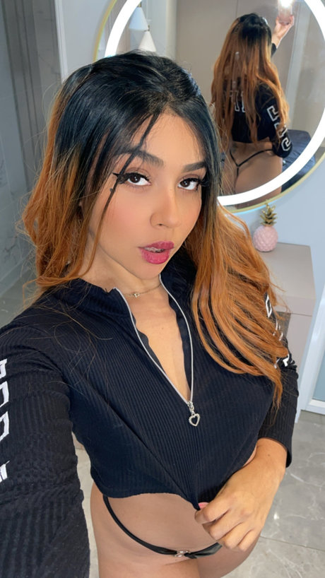 Jessiemegan OnlyFansリークヌード写真