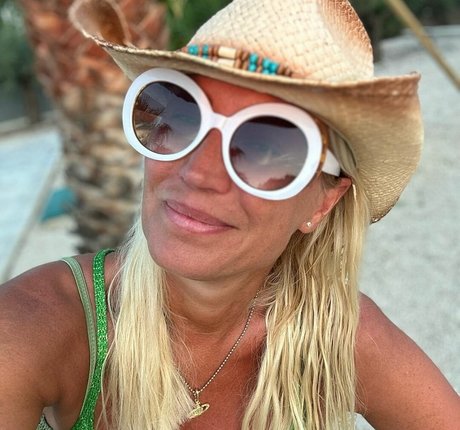 Denise Van Outen OnlyFansリークヌード写真