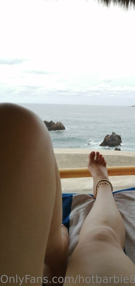 Alasti lekkinud OnlyFans-i pilt Hotbarbie83