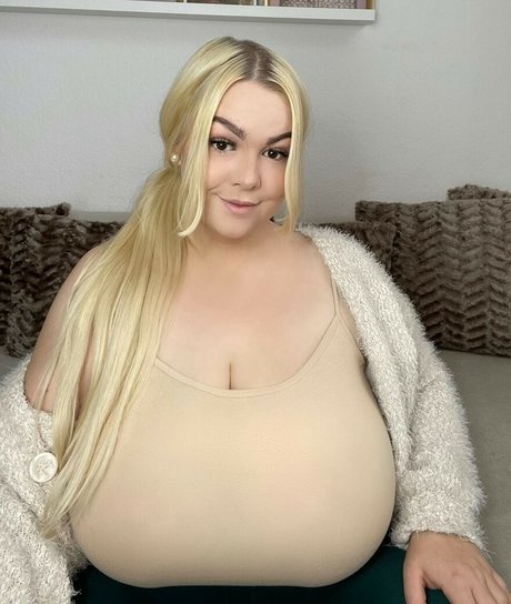 Nacktes geleaktes OnlyFans-Foto von Schnataa