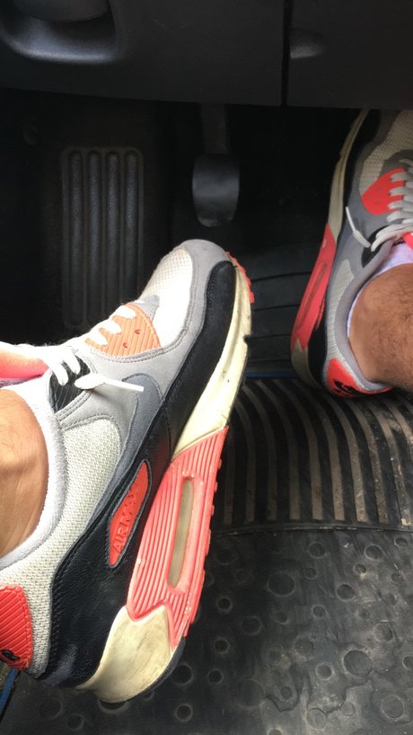 Must Air OnlyFansリークヌード写真