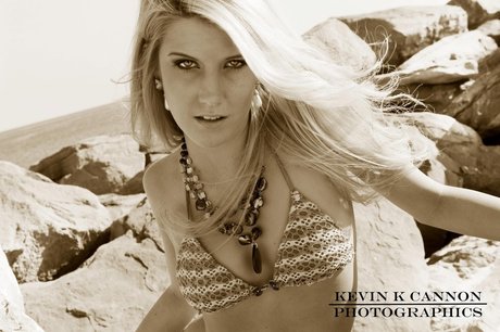 Alaston vuotanut OnlyFans-kuva Dirty Blonde