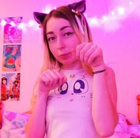 Asuna OnlyFansリークヌード写真