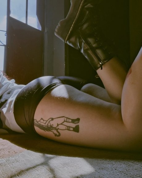 Photo nue de fuite OnlyFans de Saturnpuzzy