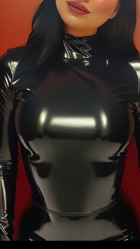 Naakte gelekte OnlyFans-foto van Rogue