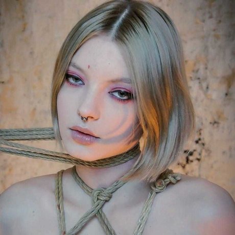 Nahá fotka uniklých OnlyFans od Coco