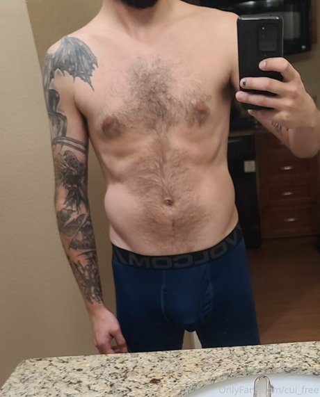 Cuifree OnlyFansリークヌード写真