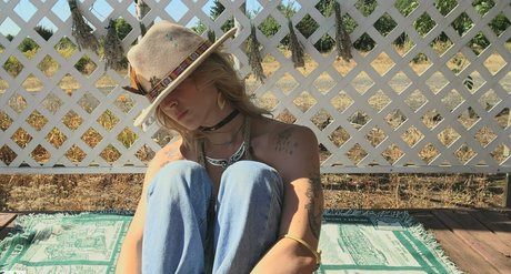 Lilsweetpeamarie OnlyFansリークヌード写真