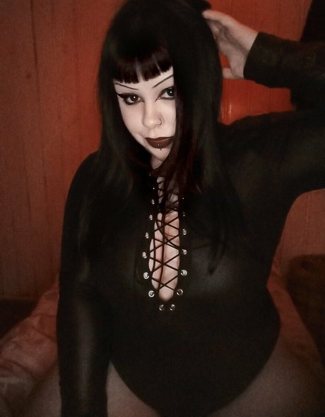 Photo nue de fuite OnlyFans de Dehmonianyx